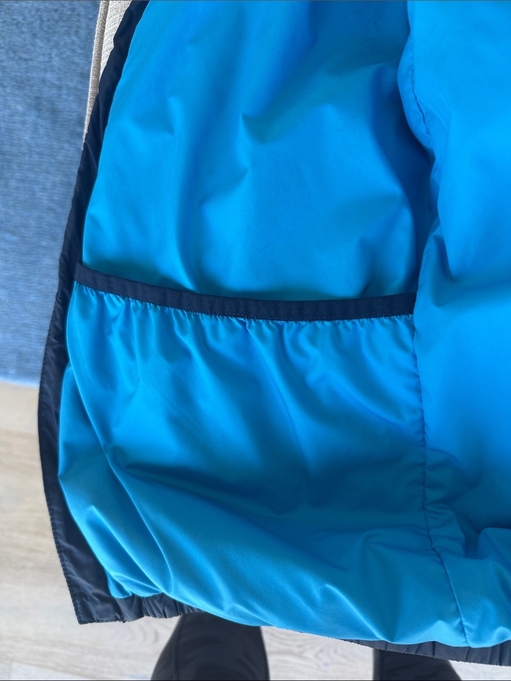 Kids Stio Navy hometown hoodie down Jacket - Picture 6 of 6